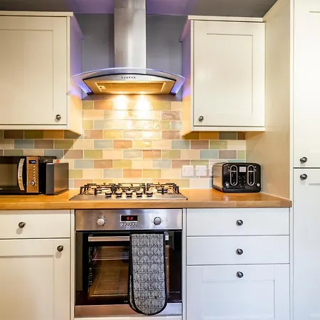 Semesterbostad 46 Nunnery Lane