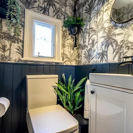 46 Nunnery Lane * York