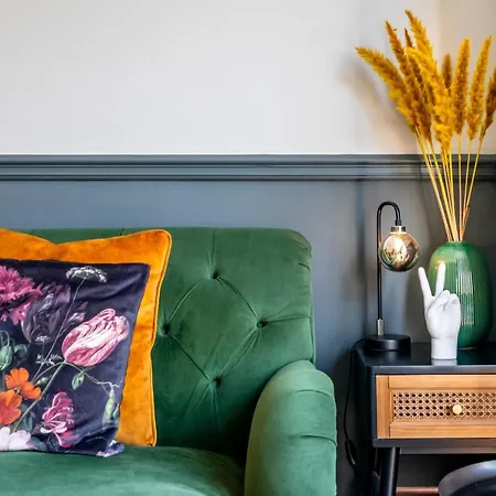 46 Nunnery Lane * York